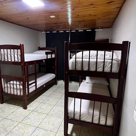 Hostel Peter Pan Пуерто-Іґуасу Екстер'єр фото